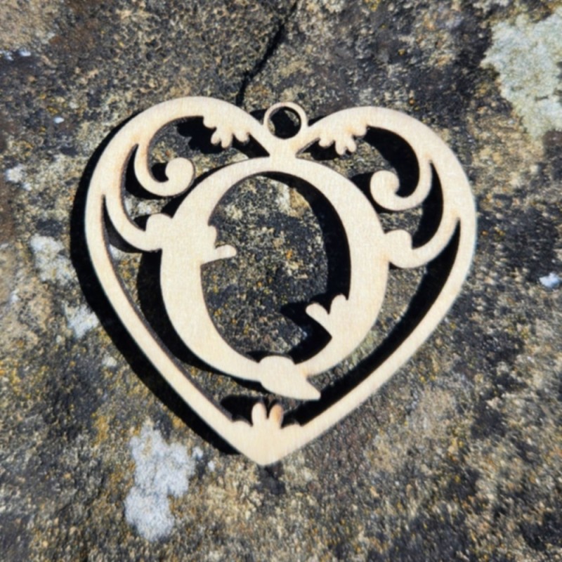 Lettre coeur Q