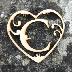 Lettre coeur C