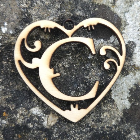 Lettre coeur C