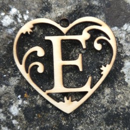Lettre coeur E