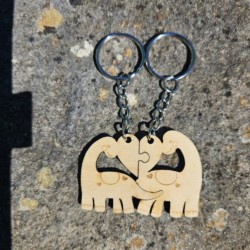 Porte-clés dinosaures amoureux