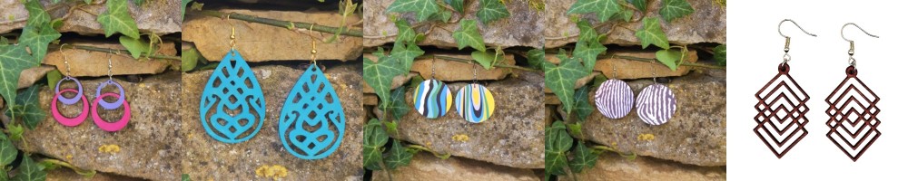 Boucles d'oreilles graphiques et colorées en bois